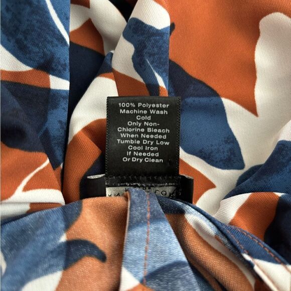 Ann Taylor petite woman’s used top. Great office wear - Picture 4 of 4